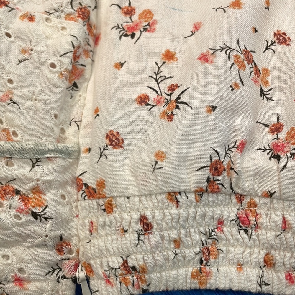 American Eagle top - Picture 7 of 7